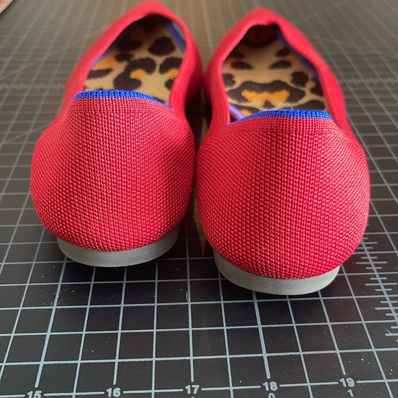 Rothy's The Point Red with Leopard Insoles Size 8.5 (no packaging included) - Picture 3 of 6